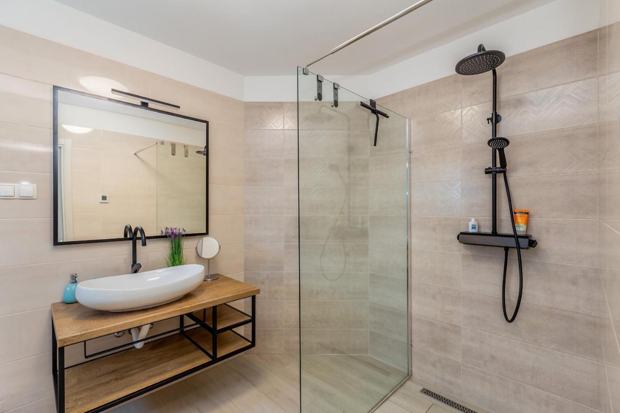 Villa Lio With Private Pool Linardici Экстерьер фото